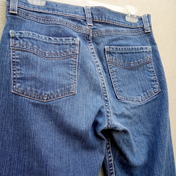 Old Navy Low Waist Stretch Jeans in Size 8 - Picture 6 of 7